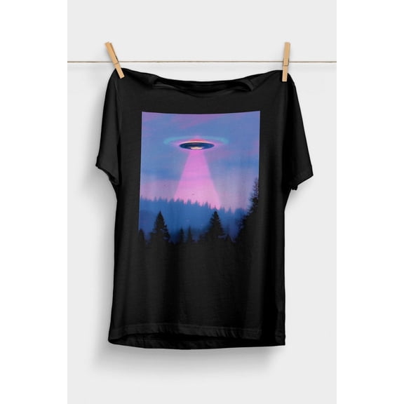 UFO T-Shirt, Vaporwave Synthwave Cyberpunk, 80s 90s Aesthetic, Grunge Fashion, Alien Shirt, Flying Saucer Tee, Retro Graphic Tee, Futuristic Apparel, Sci-Fi Clothing
