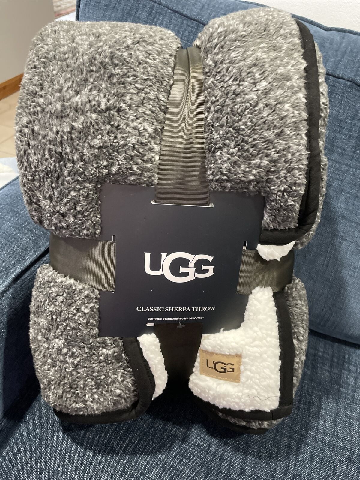 UGG Classic Sherpa Reversible 50" x 70" Throw Blanket in Off Black