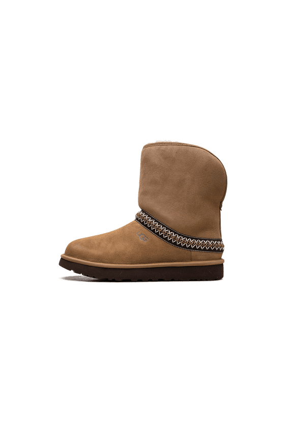 WOMENS Classic Short Crescent Boot Womens "Chestnut" 1161770 CHE 1161770 CHE from Stadium Goods