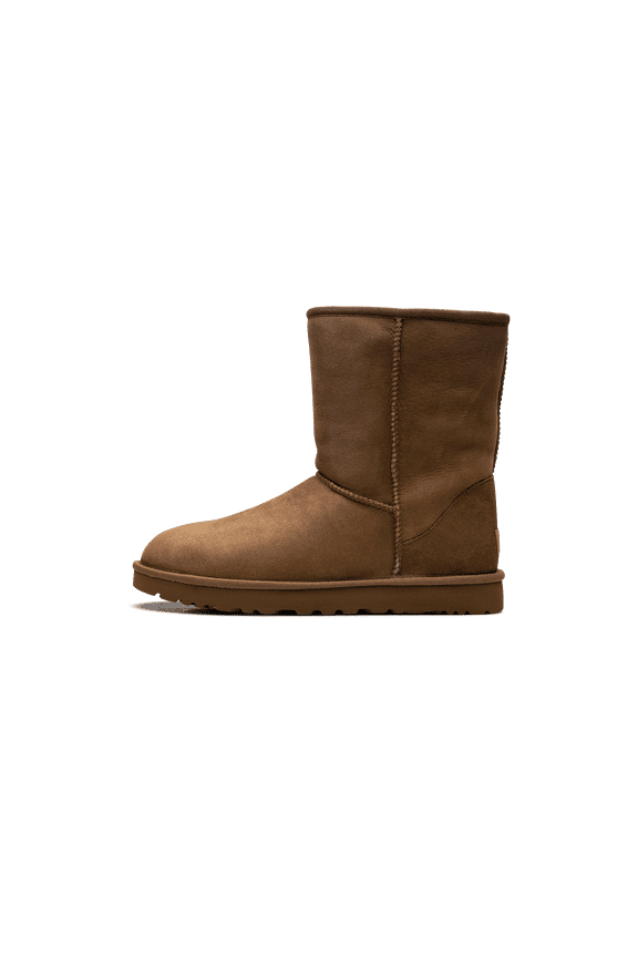 WOMENS Classic Short II Boot Womens "Chestnut" 1016223 CHE 1016223 CHE from Stadium Goods