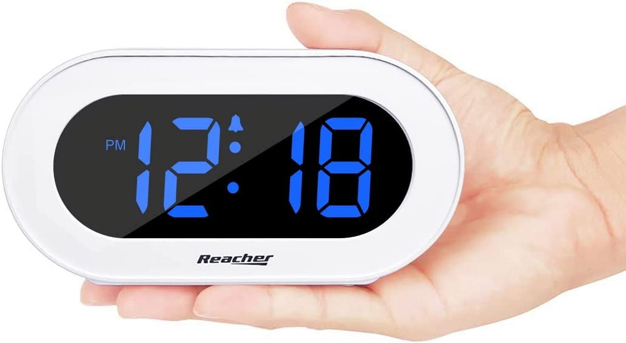 UGUCYUI-Small LED Digital Alarm Clock with Snooze, Simple to Operate ...