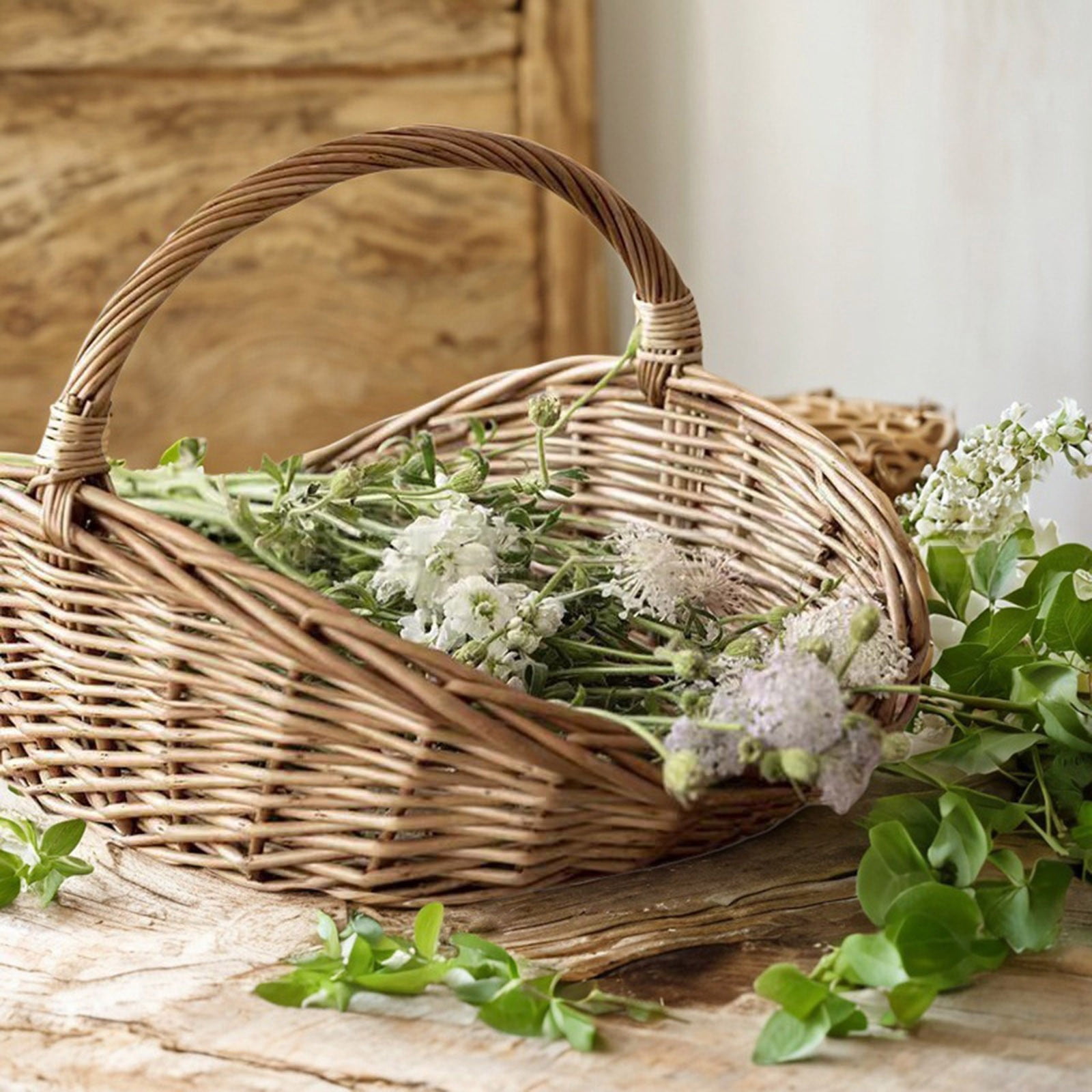 UJMNHYGT Handwoven Wicker Harvest Basket with Handle, 14.17x8.27x9.84 Inch Rattan Woven Storage Basket for Garden Fruit Vegetables Picnic Easter Organizing Flower Girl Gift Basket
