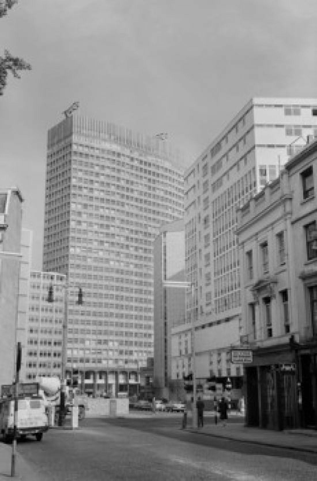 UK London Lower Grosvenor Place Portland House Canvas Art -  (24 x 36)