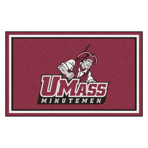 UMass 4'x6' Rug