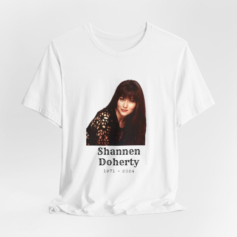 UNISEX TSHIRT Shannen Doherty tshirt rip Shannen Doherty tshirt 1971