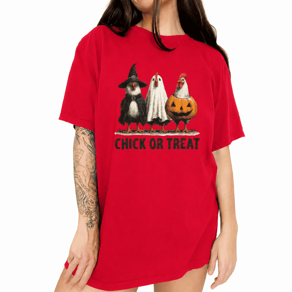 UNISHE CHICK OR TREAT Halloween Chicken Graphic Tee Short Sleeve Crewneck