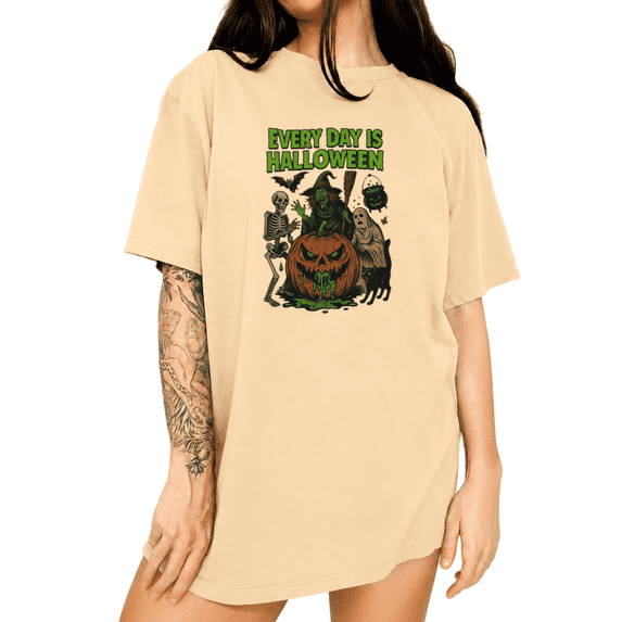 UNISHE Every Day Is Halloween Graphic Tee Short Sleeve Crewneck Print T-Shirt