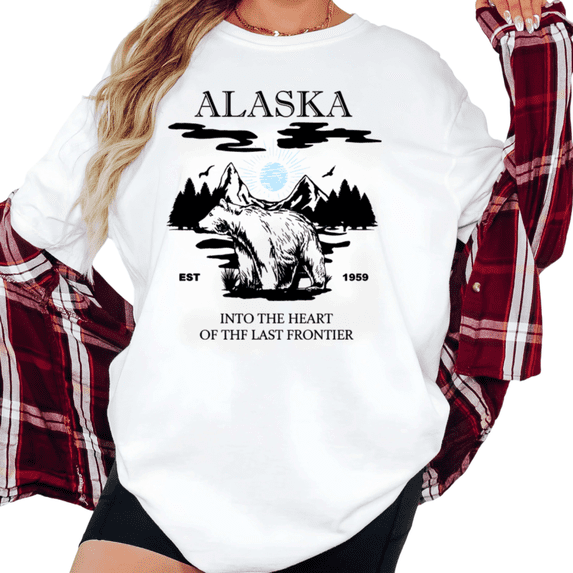 UNISHE Women's Alaska "Into The Heart Of The Last Frontier" Bear Graphic Short Sleeve T-Shirt Casual Cotton Crewneck Top