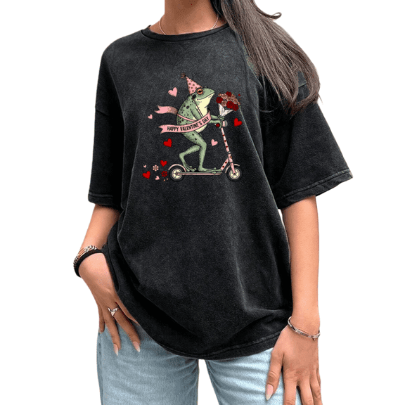 UNISHE Women's Valentines Day Frog On Pink Scooter With Roses Themed Vintage Washed T-Shirt Black S-2XL Short Sleeve Casual Tops