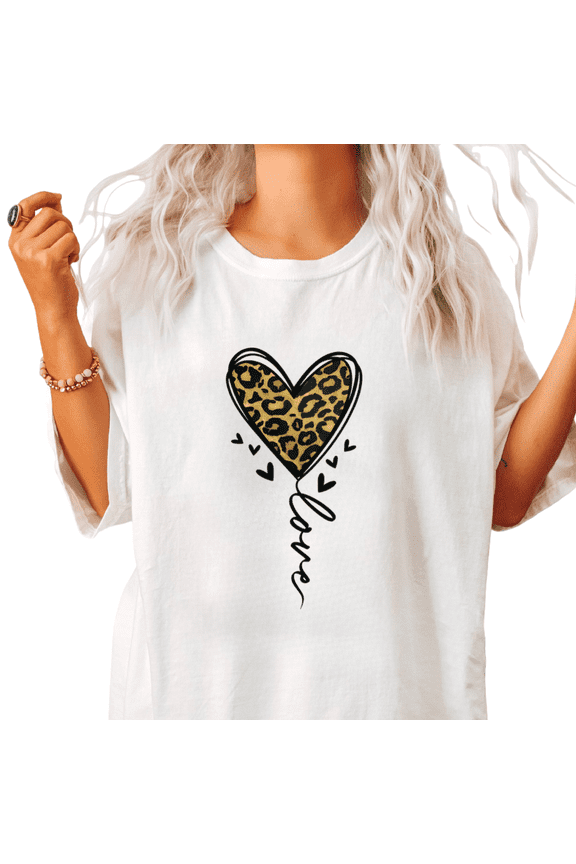 Womens Handwritten Love Leopard Heart Graphic Short Sleeve Crewneck T-Shirt S-5XL White Tops