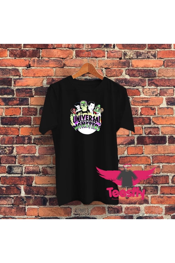 UNIVERSAL STUDIOS MONSTERS CLASSIC GRAPHIC T-SHIRT