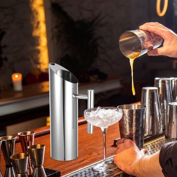 UPGRATOR Plated Silver Metal Water Pitcher with Straight Body for Easy Pouring and Stirring