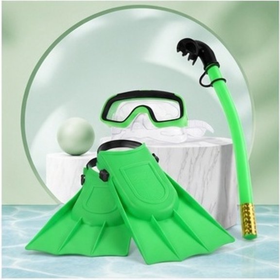 UPOUART 1Set Green Snorkel Set with Anti Fog Goggles and Adjustable Flippers for Safe Underwater Adventures