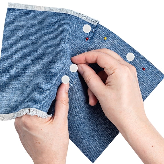 UPOUART White Polyester Yarn Pom Poms 500pcs Soft Texture for Home Decoration Crafts and Projects