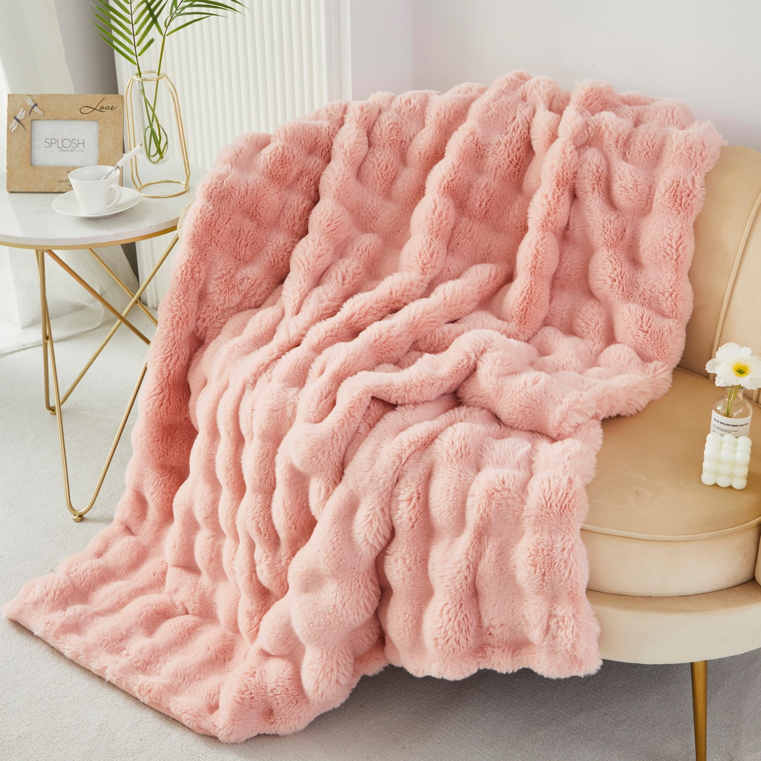 URBONUR Blush Pink Bubble Throw Blankets for Couch Chair Bed, Luxury