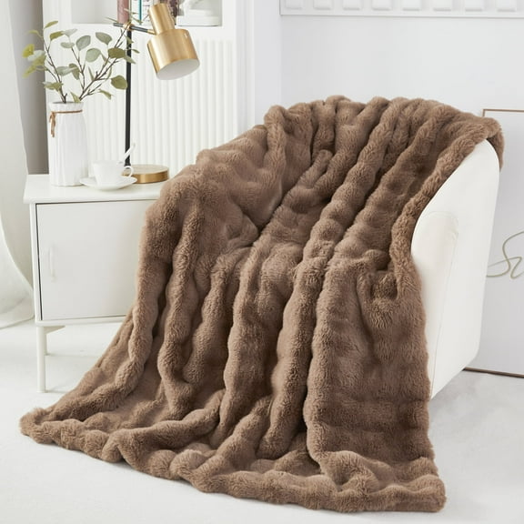 URBONUR Brown Warm Soft Bubble Throws for Couch Chair, Faux Rabbit Fur Bubble Throw Blanket, Luxury Plush Fluffy Throw Warm Blanket 40×63 Inches