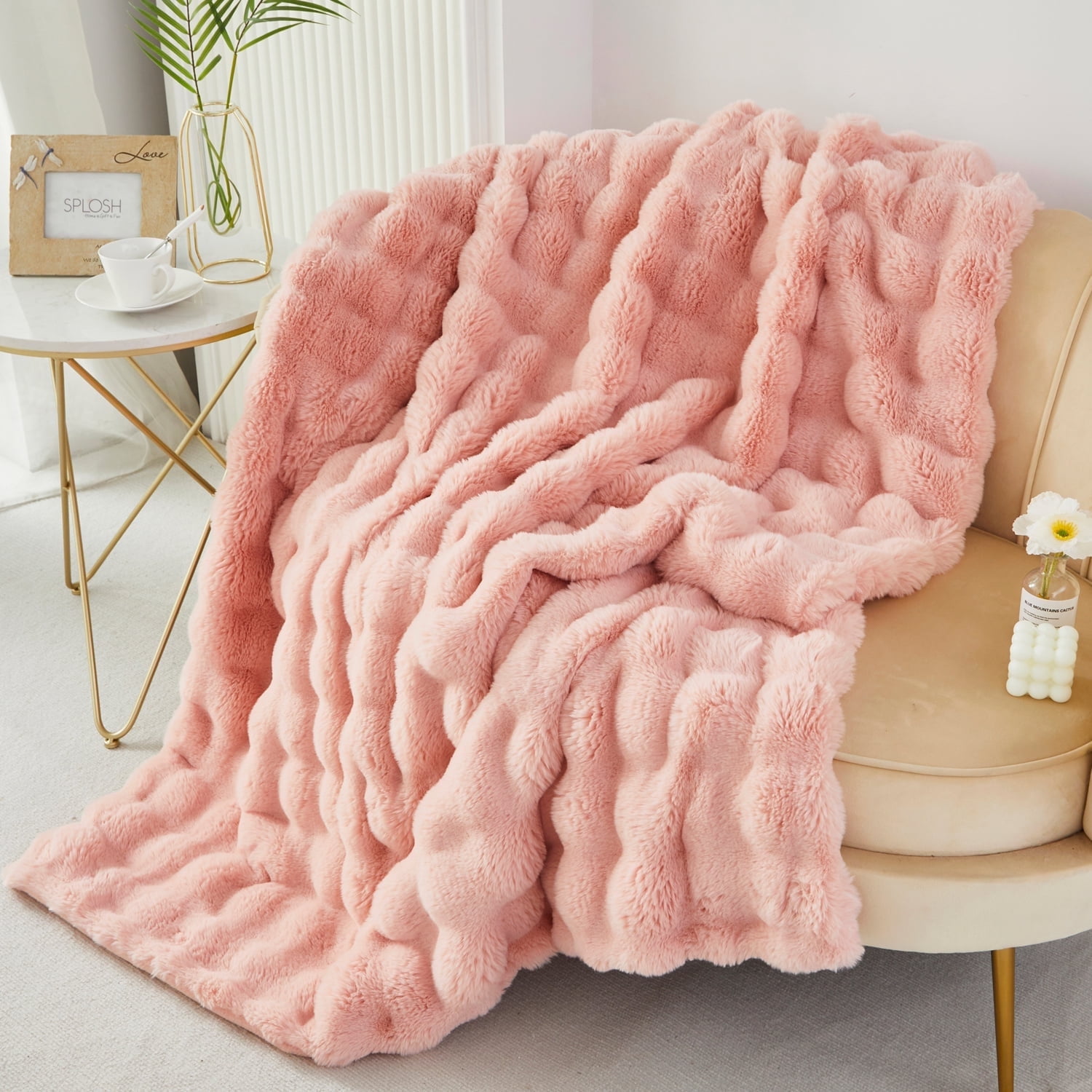 URBONUR Pink Faux Fur Throw Blanket for Couch Sofa, Fluffy Fuzzy Bubble Throw Blankets, Plush Thick Warm Soft Throw for Winter Fall 40×63 Inches