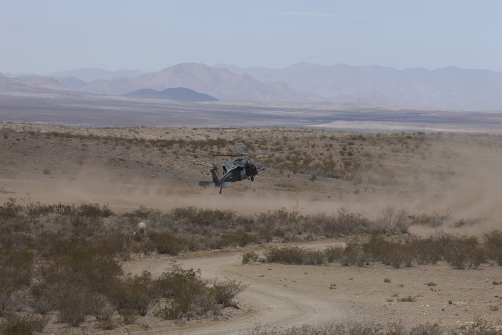 US Air Foce HH-60G Pave Hawk in flight over Arizona Canvas Art - Terry MooreStocktrek Images (18 x 12)