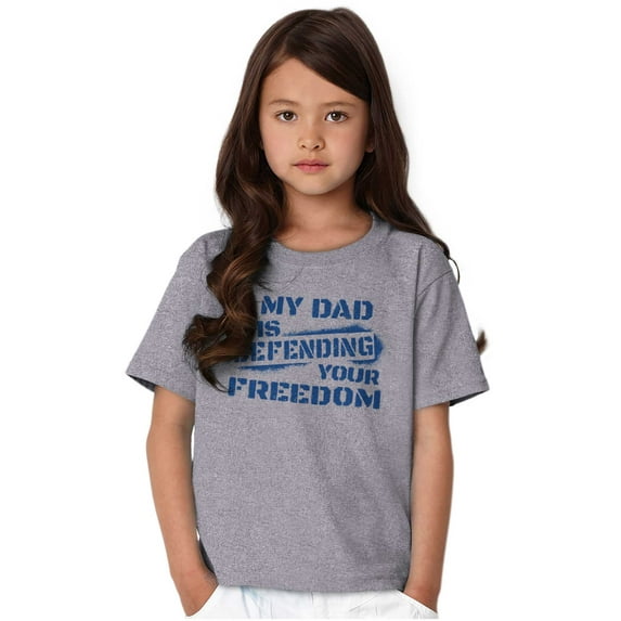 US Air Force My Dad Defending Freedom Crewneck T Shirts Boy Girl Teen Brisco Brands M