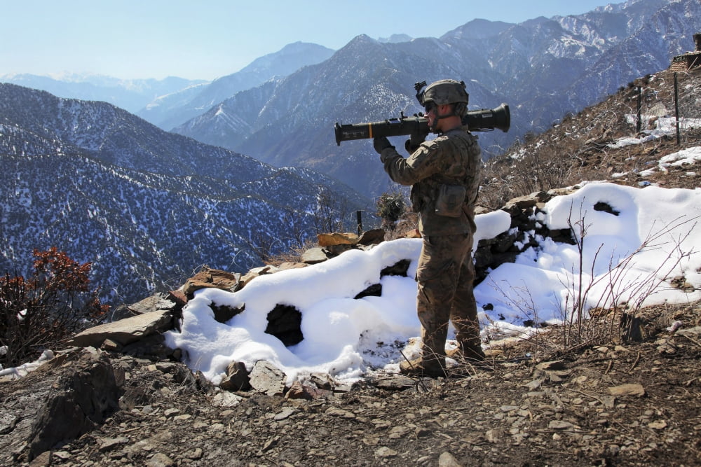 US Army soldier prepares to fir a M136 AT4 grenade launcher Canvas Art - Stocktrek Images (35 x 23)