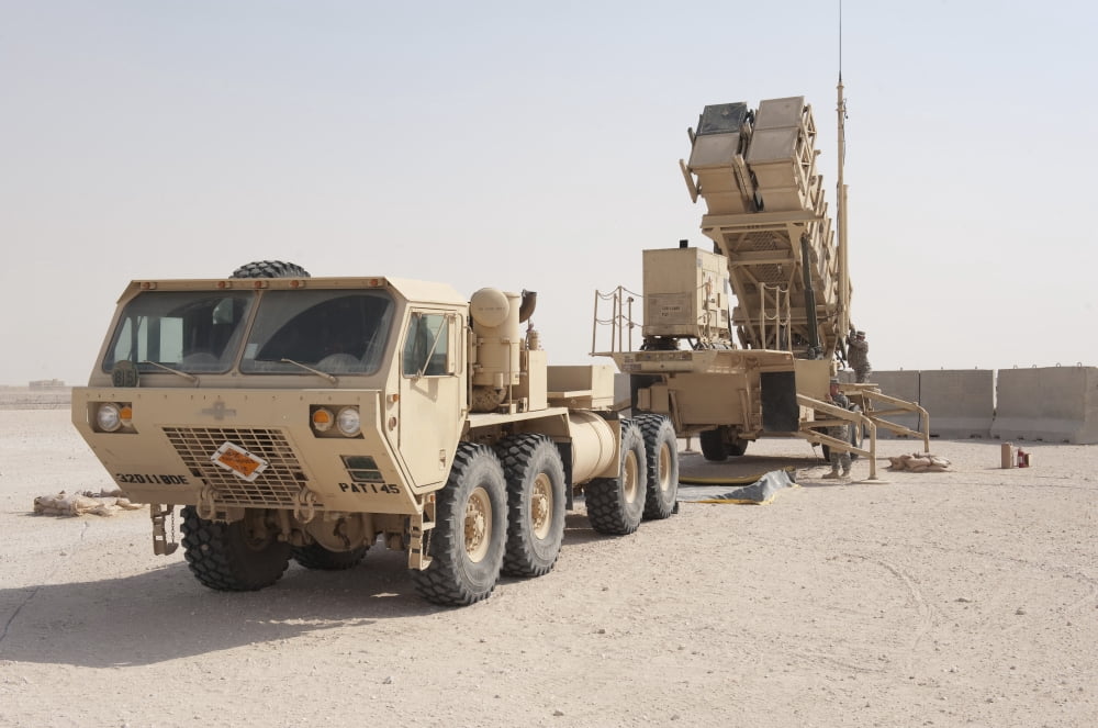 US Army soldiers power-up a MIM-104 Patriot Missile System Canvas Art - Stocktrek Images (35 x 23)