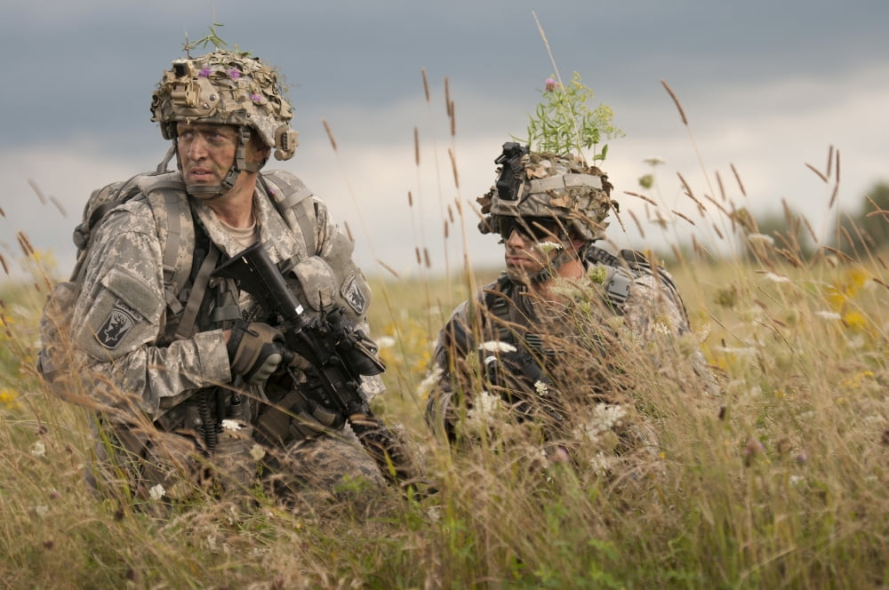 US Army soldiers prepare to move during an air assault exercise Canvas Art - Stocktrek Images (35 x 23)
