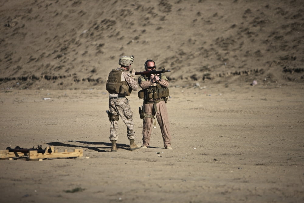 US Contractor firing an automatic rocket-propelled grenade launcher Canvas Art - Terry MooreStocktrek Images (35 x 24)