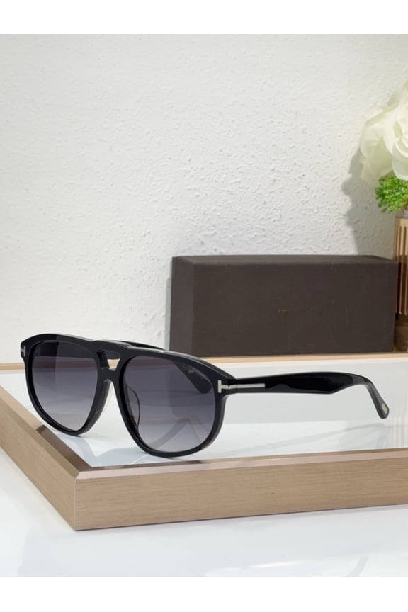 for Tom.For FT1000 Premium Sunglasses - 58mm Square Frame with Signature T-Bar,Purple