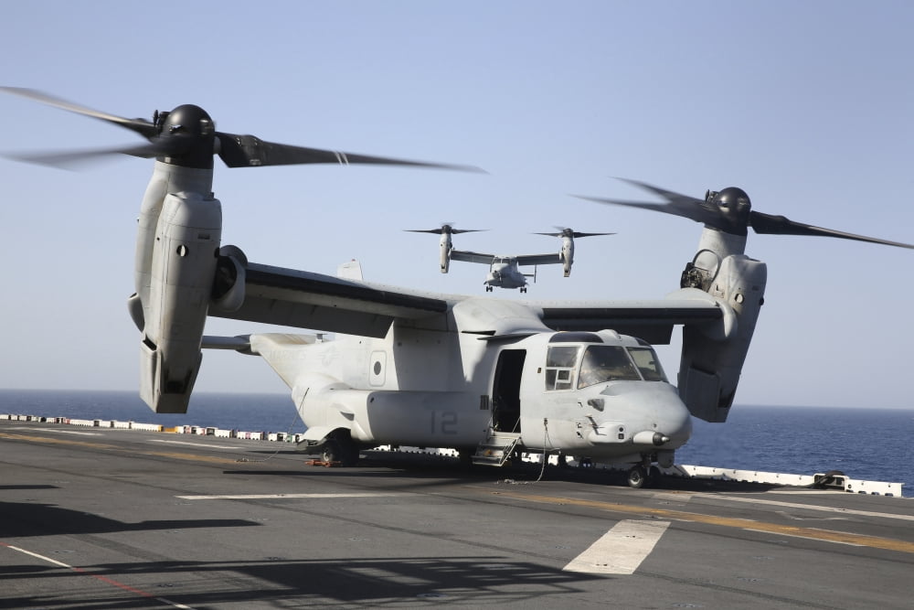 US Marine Corps MV-22B Osprey tiltrotor aircraft Canvas Art - Stocktrek Images (35 x 23)