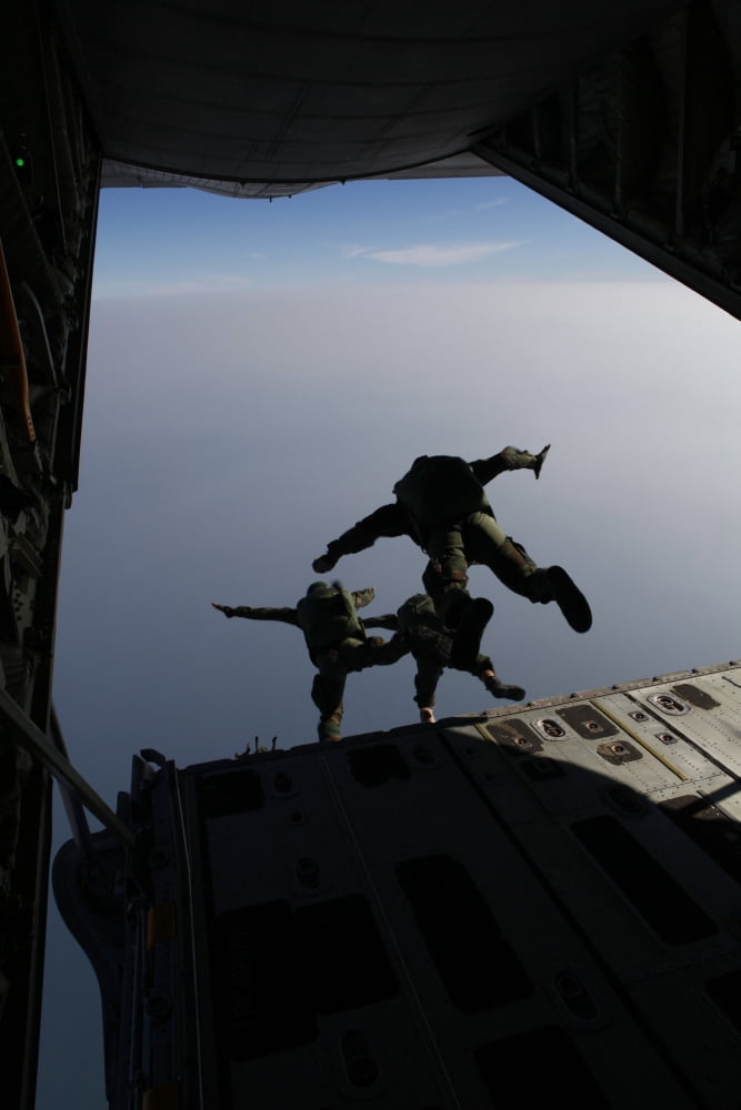US Marines conduct jump training with a Royal Thai Marine Corps Canvas Art - Stocktrek Images (23 x 35)