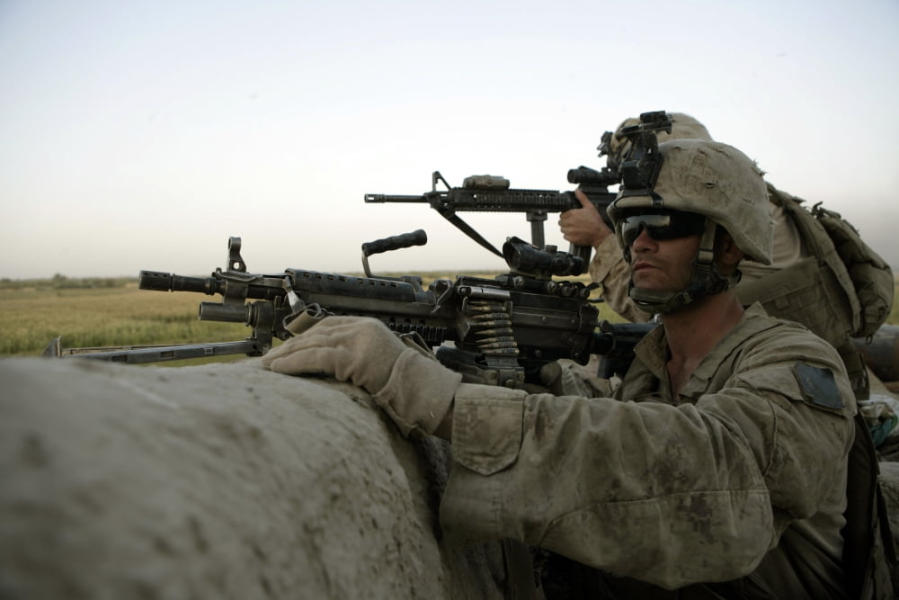 US Marines observe the movement of enemy forces Canvas Art - Stocktrek Images (34 x 23)