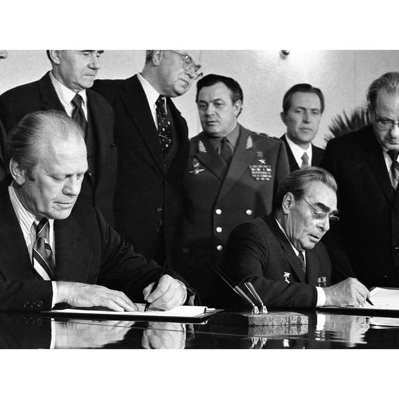US President Ford USSR Secretary Brehznev Summit Photo Extra Large XL Wall Art Poster Print