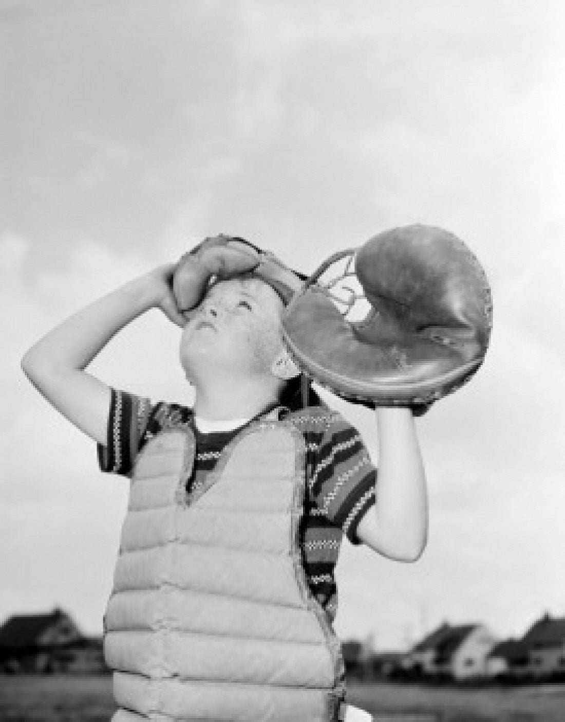 USA Boy catcher looking up Canvas Art - (24 x 36)