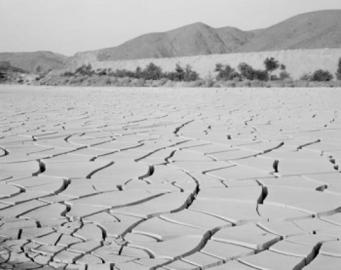 USA California Barren landscape near Lake Elsinore Canvas Art - (18 x 24)