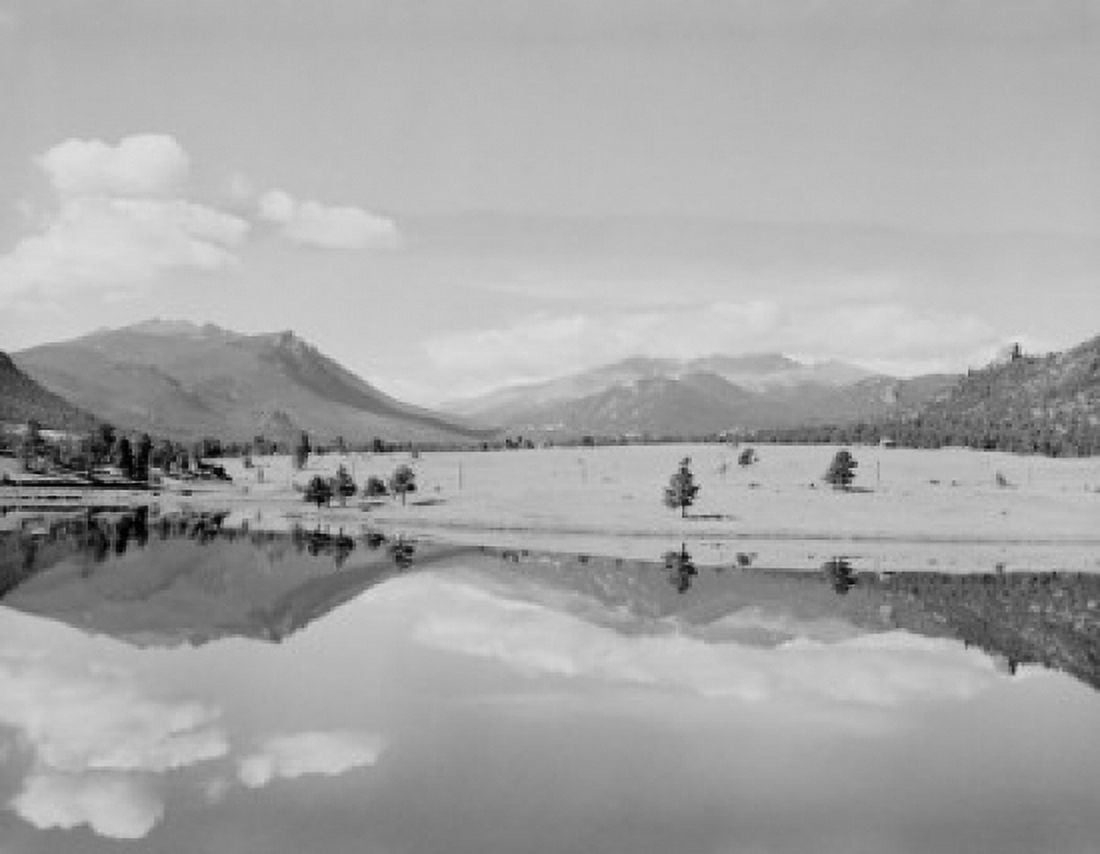 USA Colorado Rocky Mountain National Park Lake Estes Canvas Art - (18 x 24)