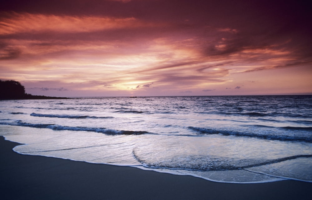 USA Colorful sunset over ocean and beach Hawaii Islands Canvas Art - Greg Vaughn Design Pics (17 x 11)