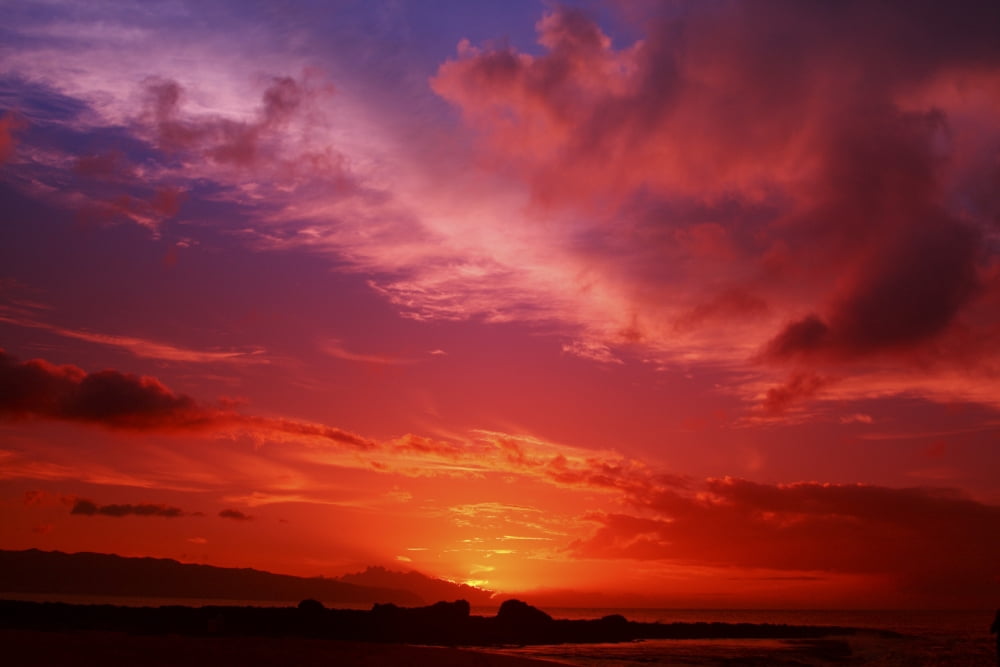 USA Hawaii Beautiful red Sunset Oahu Canvas Art - Vince Cavataio Design Pics (38 x 24)