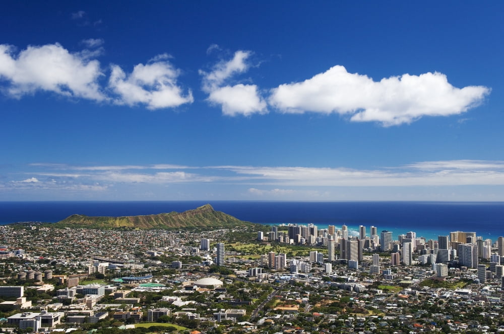 USA Hawaii Islands Oahu Uh Manoa and Waikiki seen from lookout at Puu Ualaokua Park Honolulu Diamond Head Canvas Art - Greg Vaughn Design Pics (17 x 11)