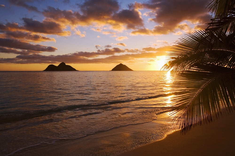 USA Hawaii Oahu Lanikai Beach with Mokulua island in background at sunrise Lanikai Canvas Art - Tomas del Amo Design Pics (17 x 11)