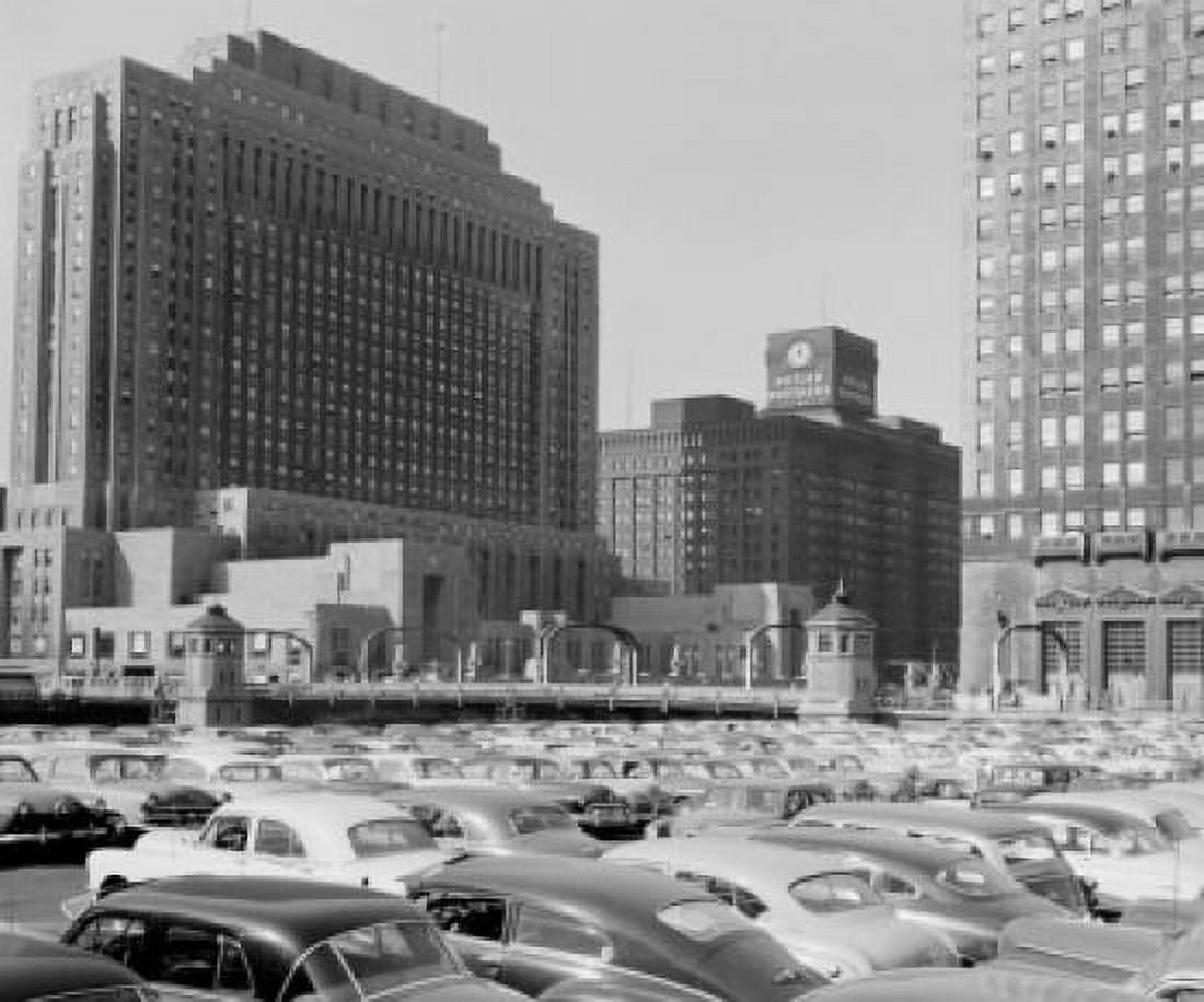 USA Illinois Chicago Chicago News building Canvas Art - (18 x 24)