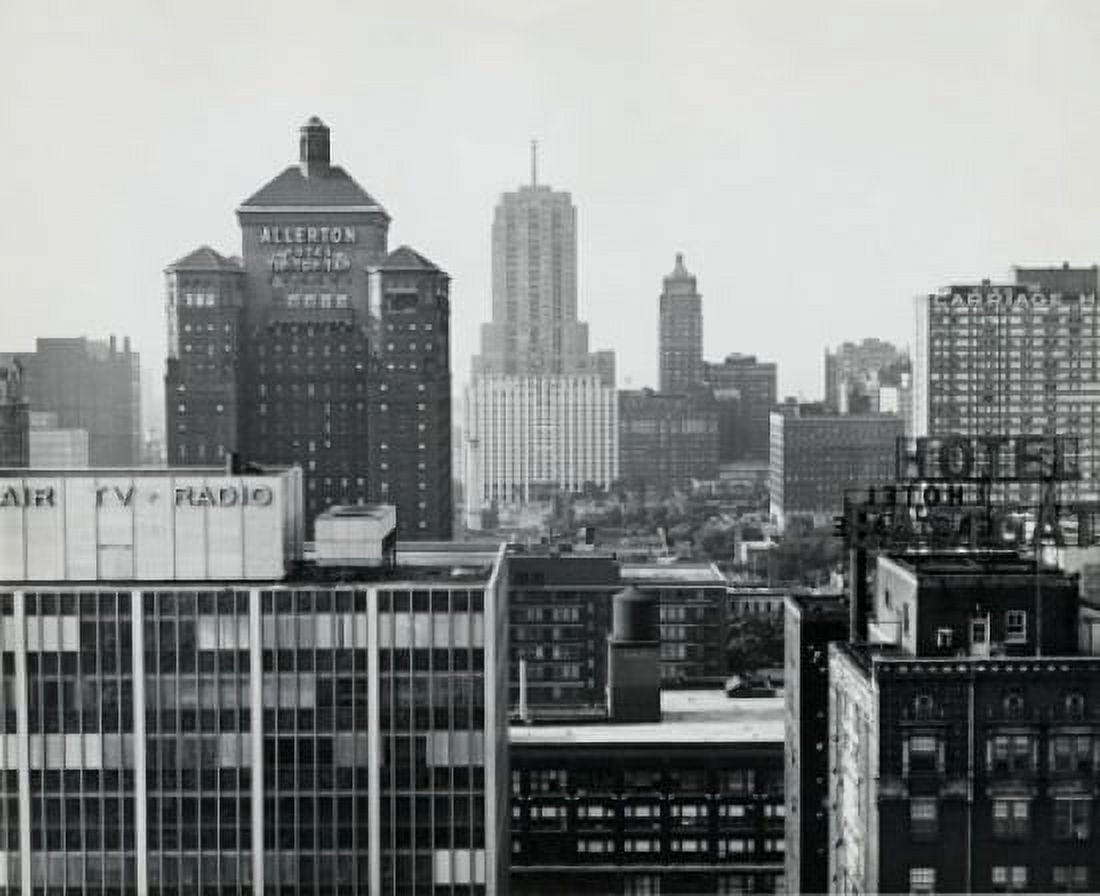 USA Illinois Chicago Skyscraper in city Canvas Art -  (24 x 36)