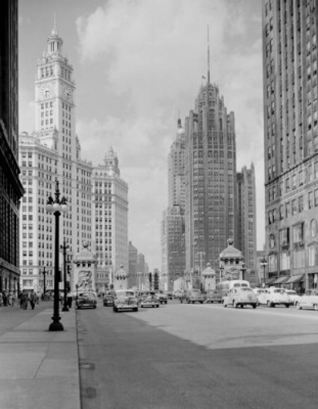 USA Illinois Chicago looking north on Michigan Avenue with Wrigley Building Canvas Art - (24 x 36)