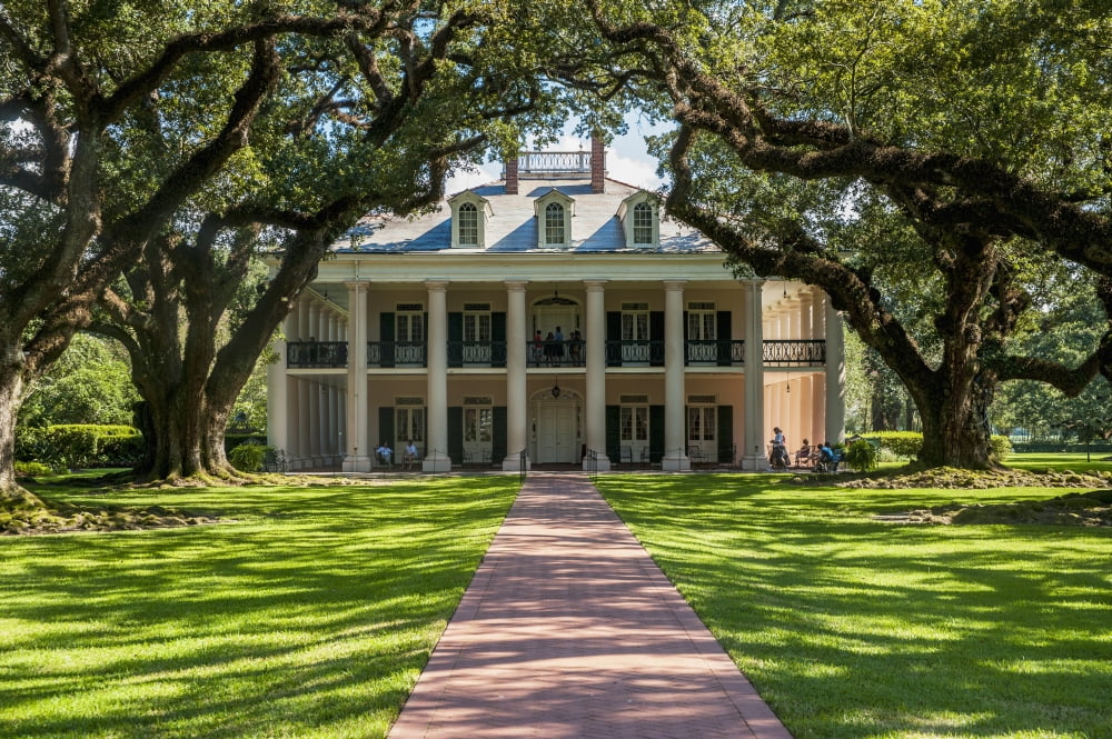 USA Louisiana Oak Alley Plantation Vacherie Colonial style house Canvas Art - Dosfotos Design Pics (38 x 24)