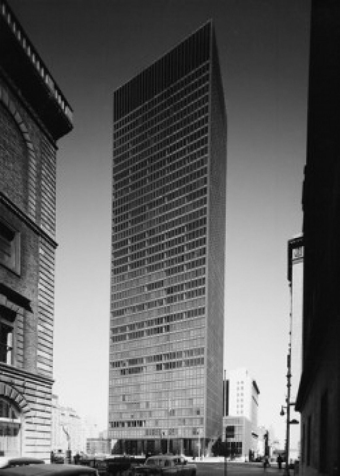USA NY Manhattan Seagram Building Canvas Art - (18 x 24)