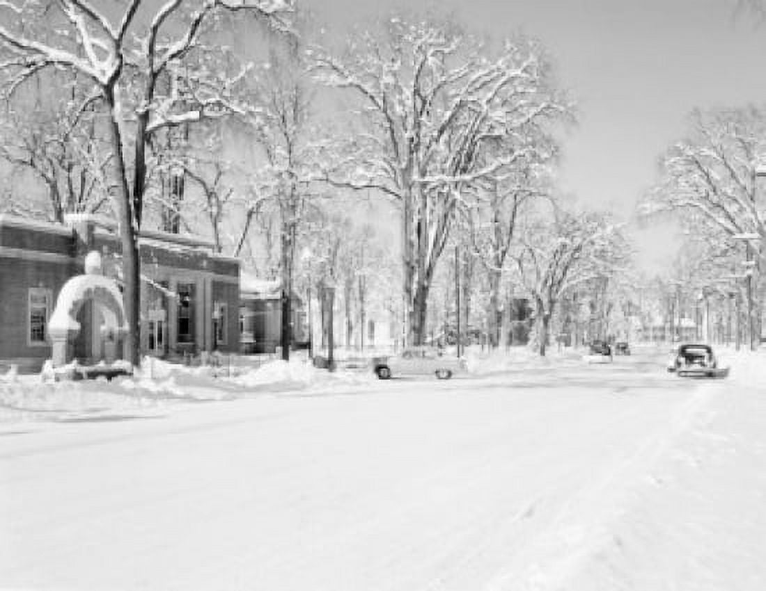 USA New Hampshire Lancaster Main Street with Post Office Canvas Art - (24 x 36)