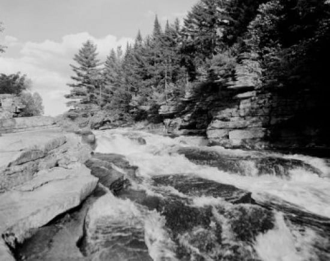 USA New Hampshire near Fabyans Lower falls of Ammonoosuc River Canvas Art - (24 x 36)