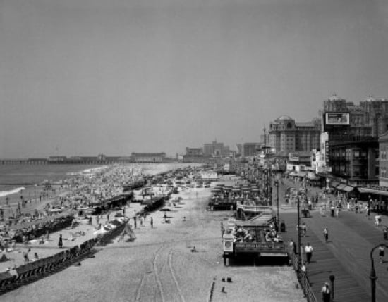 USA New Jersey Atlantic City summer beach Canvas Art - (18 x 24)