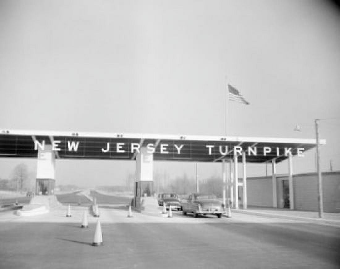 USA New Jersey Entrance to Jersey Turnpike Canvas Art - (24 x 36)