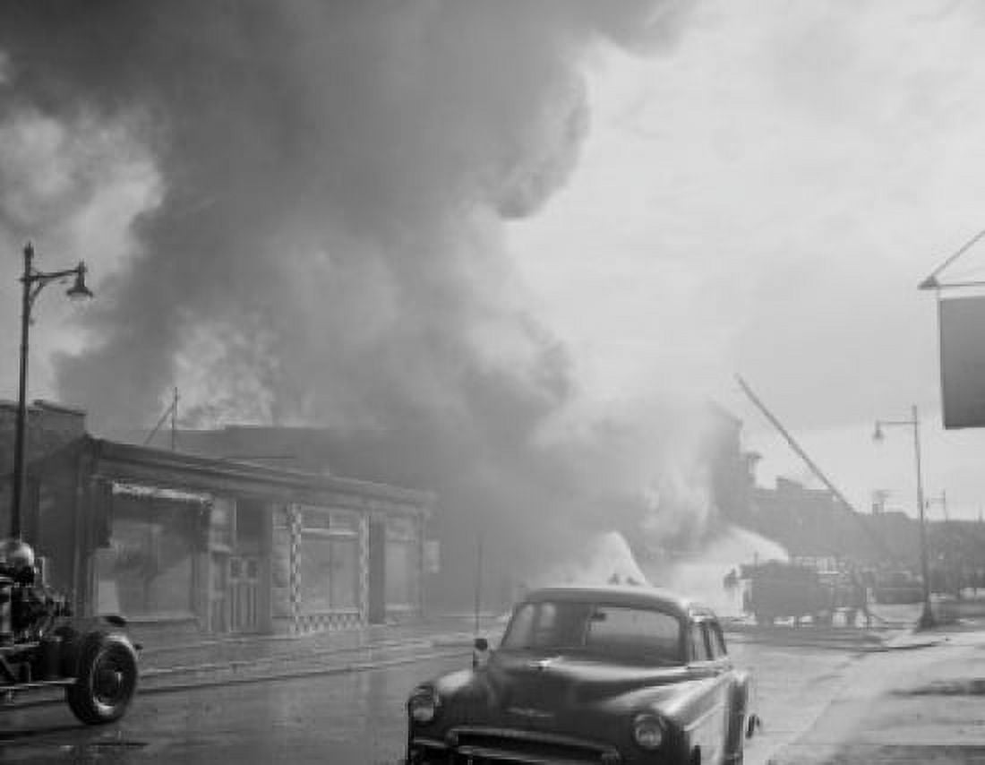 USA New Jersey Passaic Fire at old printing plant storehouse Canvas Art - (18 x 24)