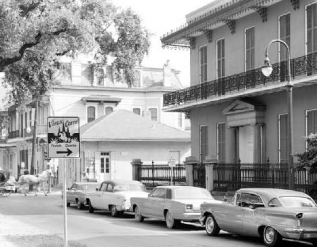 USA New Orleans City street Canvas Art - (18 x 24)